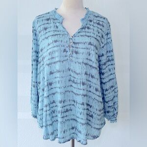 Democracy Light Blue & Gray Solit Neck Blouse